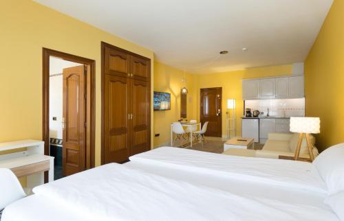 Hotel La Palmera Alhaurín el Grande Extérieur photo